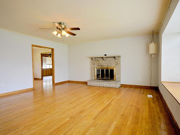 5th image of 107 Bullock Ct