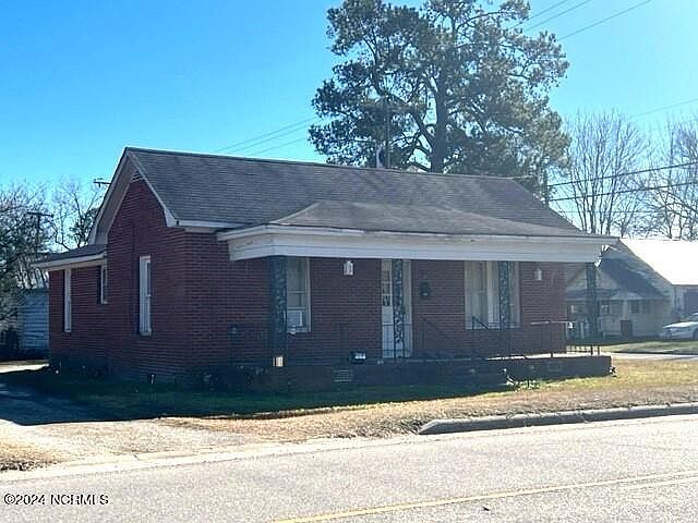 2nd image of 302 N Dr Martin Luther King Jr Drive N