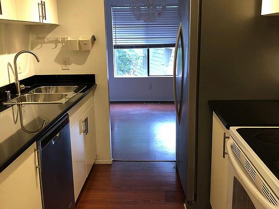 3rd image of 1415 154th Ave NE APT 4102