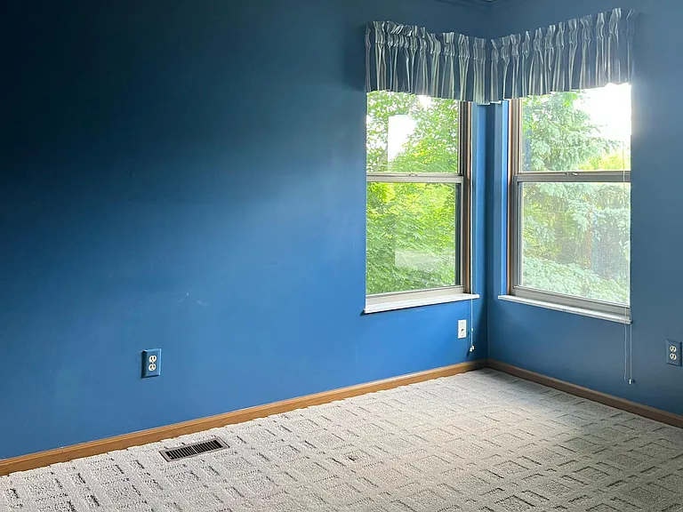 758 N Starr Dr — Photo 37