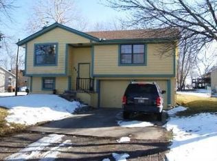 607 Chestnut St W, Greenwood, MO 64034