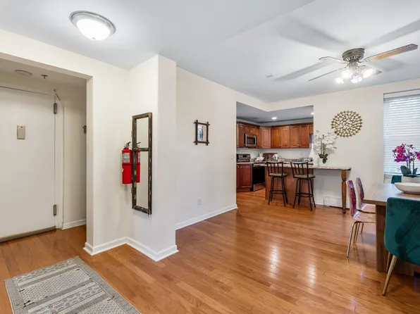 50 Glenwood Avenue image 8 of 30