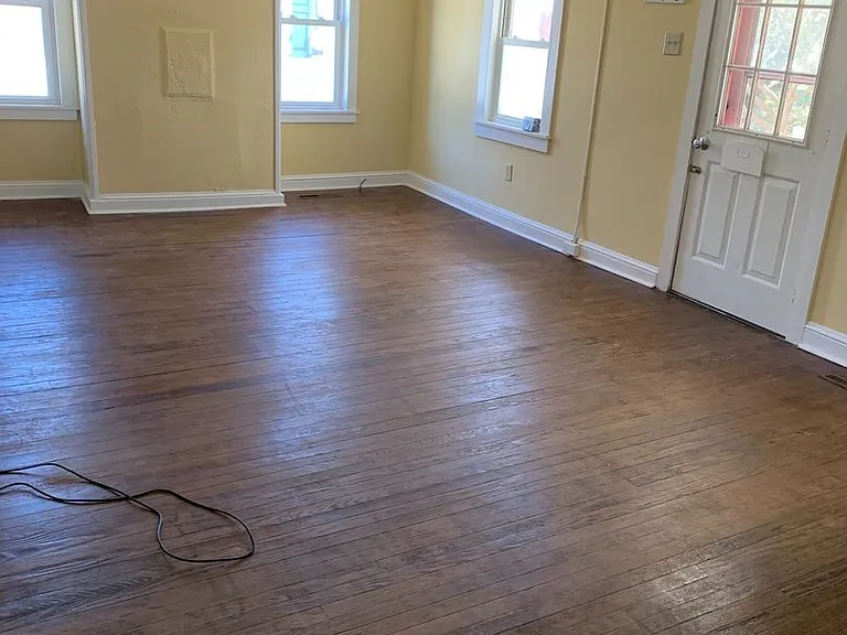 1002 Fisher St — Photo 8