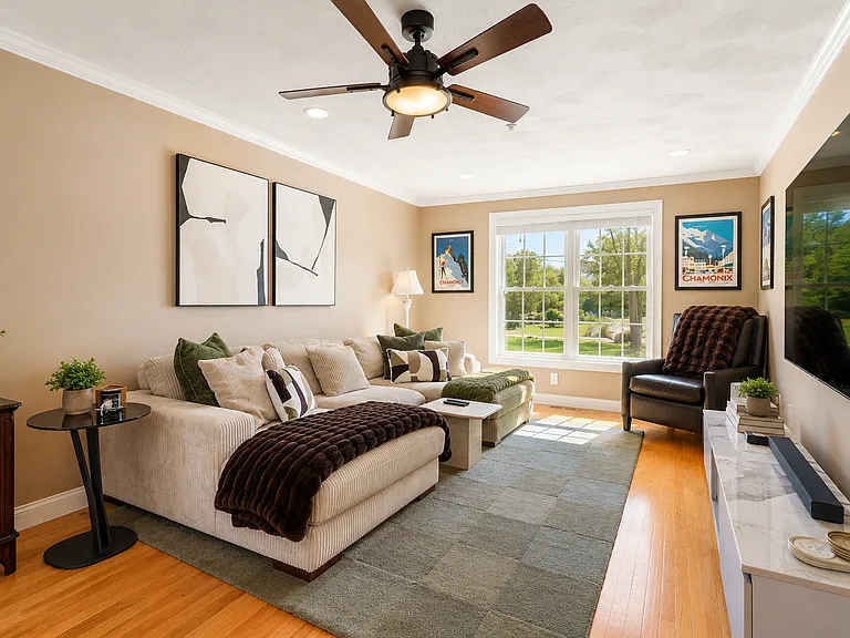 36 Middlesex Ave #3 — Photo 3