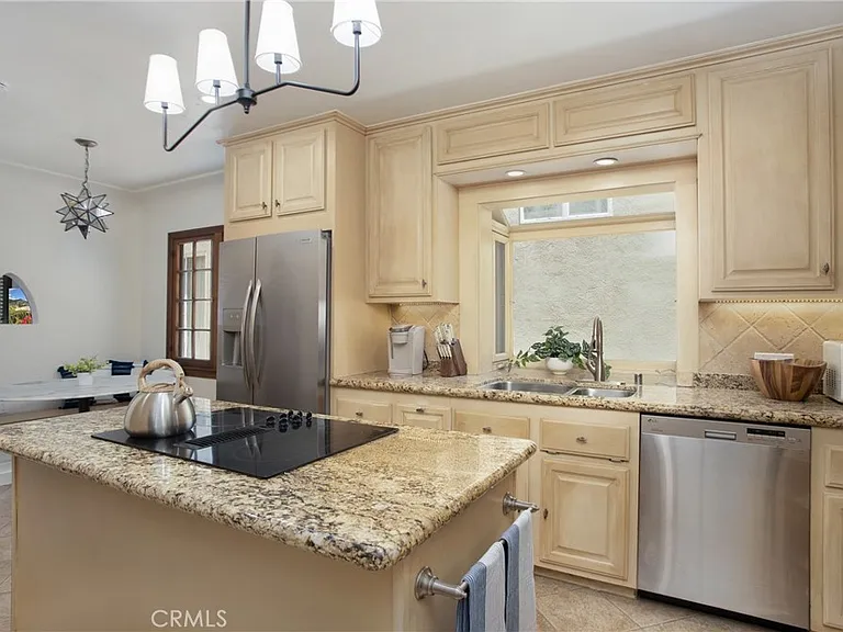 26 La Verne Ave — Photo 27