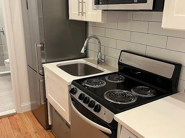 315 E 57th St #1-A — Photo 2