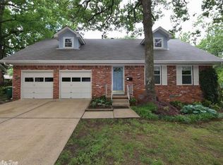 17 Warwick Rd, Little Rock, AR 72205