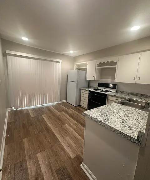 28 Rugby Dr — Photo 2