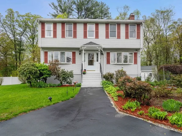 11 Douglas Ave, Burlington, MA 01803