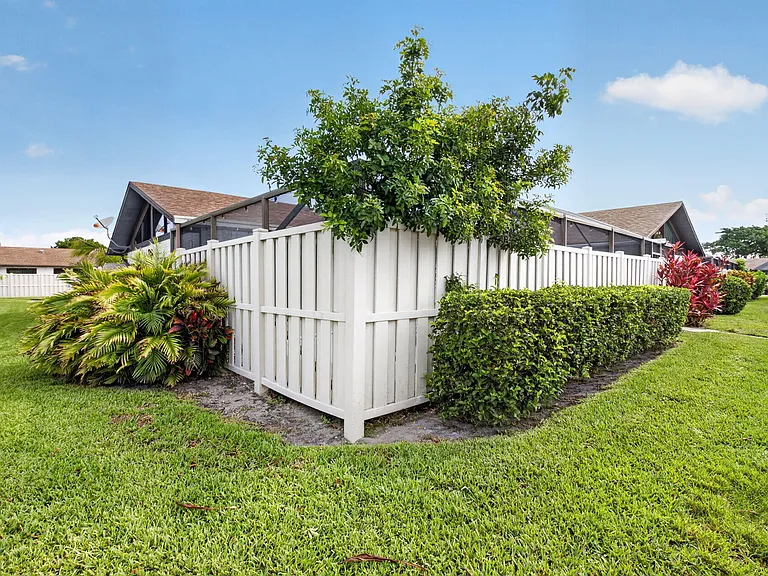 9939 Boca Gardens Trl #D — Photo 3