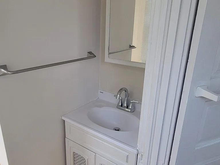 111 W 29th St #2R — Photo 5