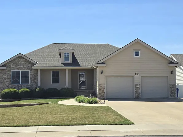 1406 W 45th St, Hays, KS 67601