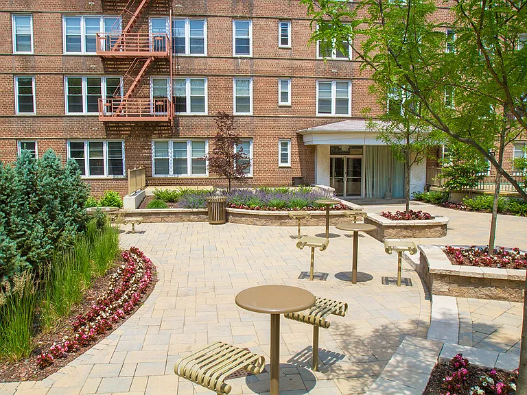 Parktowne Apartments — Photo 10