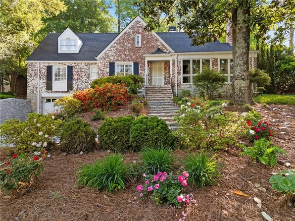 561 Peachtree Battle Ave NW, Atlanta, GA 30305