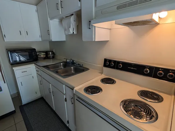 103 Forrest St APT B, Ashland City, TN 37015