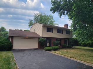 1025 Rocky Ford Rd, Columbus, IN 47203