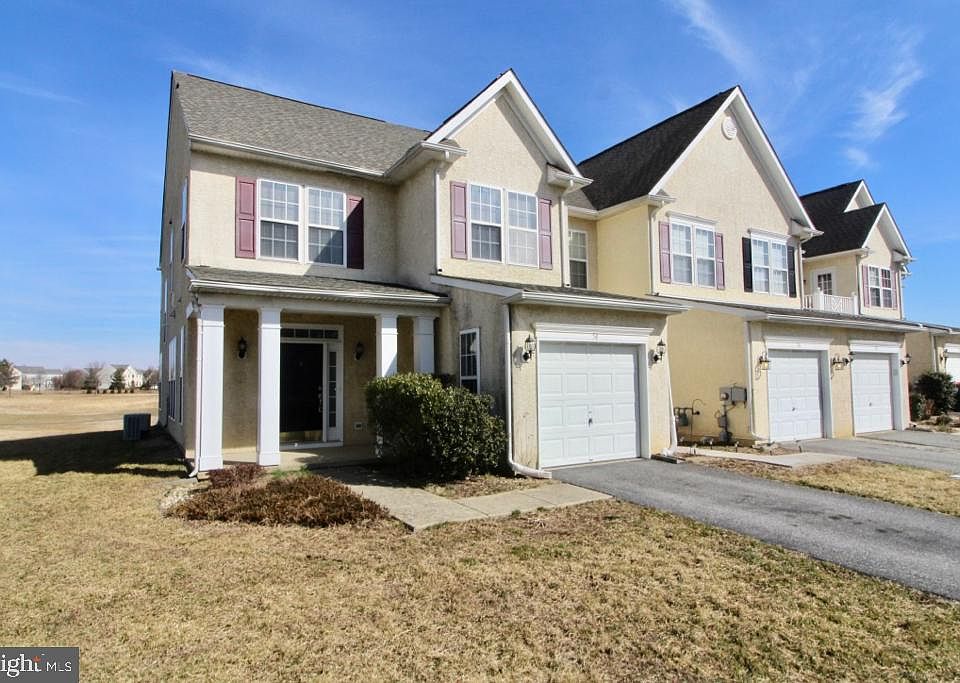 1st image of 54 W Sarazen Dr