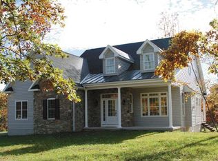 192 Cielo Ln, Berkeley Springs, WV 25411