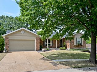 3024 Olde Post Rd, Saint Louis, MO 63129