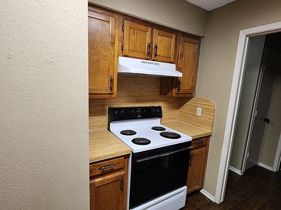 5th image of 3607 Dunes St #3605