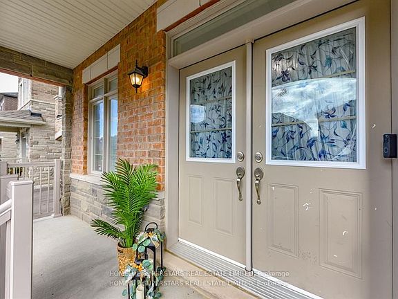 4th image of 21 Cattail Cres