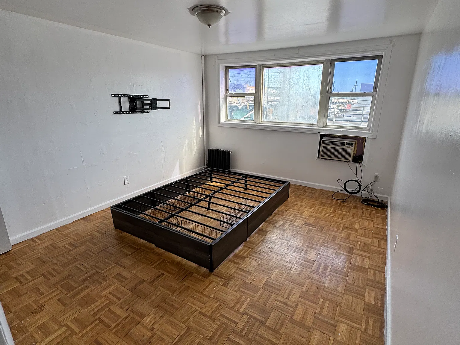 1 bed, 750 sqft, $1,900 — Photo 4