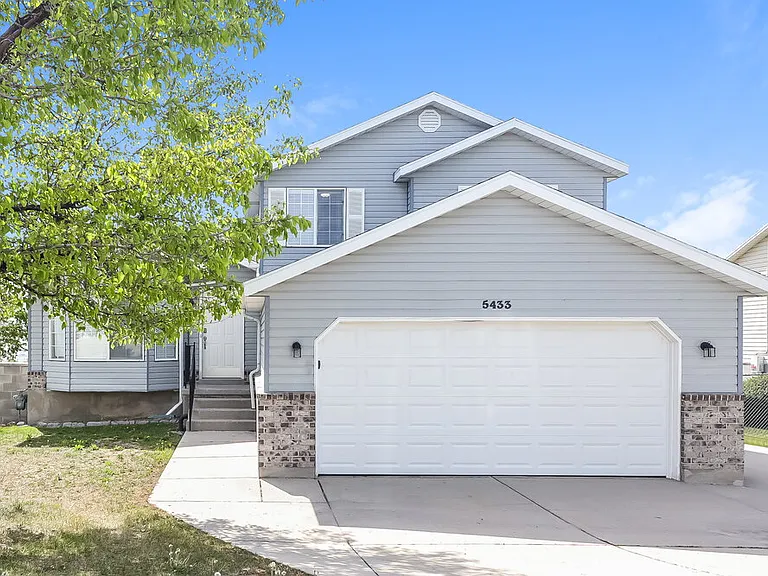 5433 W Branbury Ct — Photo 1
