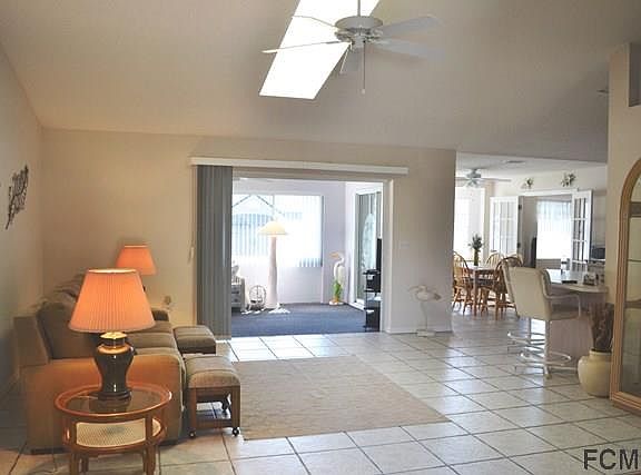 3rd image of 21 Fairchild Ln