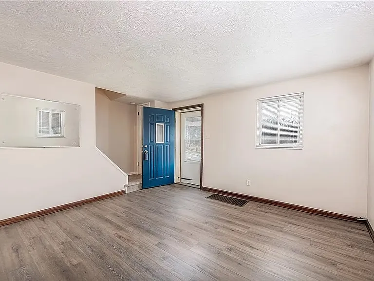 12 Wenzell Pl — Photo 4