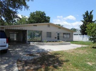 1216 E Alfred St, Tavares, FL 32778