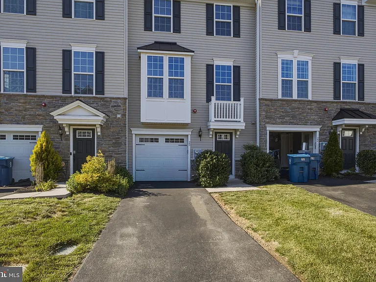 20 Twomey Ct — Photo 33