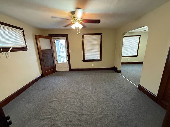 4th image of 3706 Stickney Ave #Up