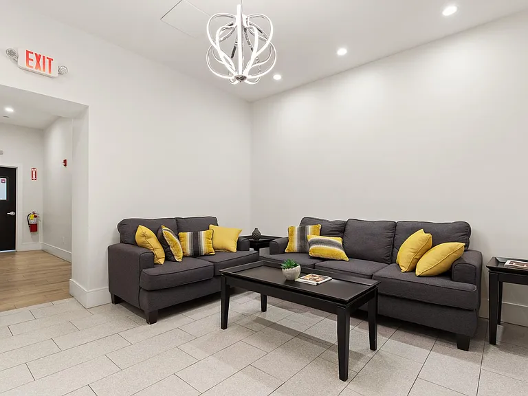 1950 Washington St #2G — Photo 16