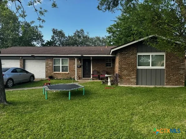 502 Westwood Dr, Port Lavaca, TX 77979