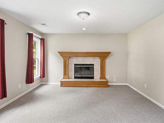 3rd image of 201 Mesa Dr
