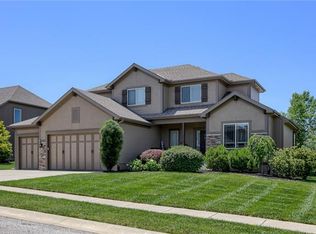 1224 Kingsland Cir, Raymore, MO 64083