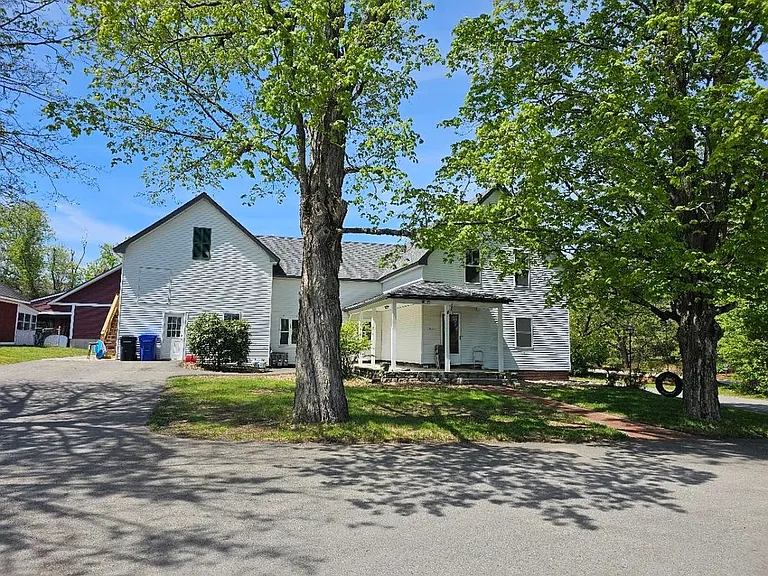 117A Lowell Rd — Photo 2