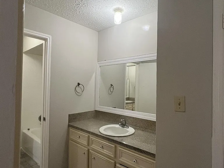 11507 Meadow Ln #C — Photo 14