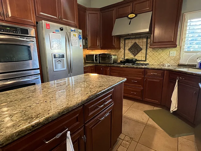 6901 Hollybrook Dr #1 — Photo 4