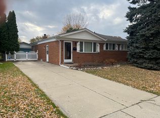 23700 Joy St, Saint Clair Shores, MI 48082