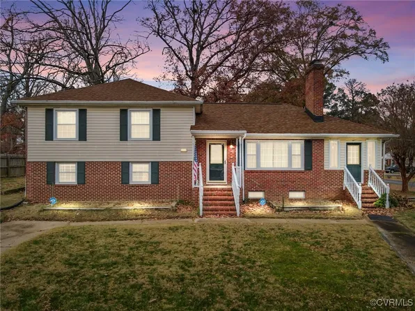 1524 Walnut Dr, Chester, VA 23836