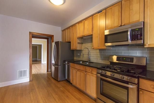 1st image of 1725 W Foster Ave #2