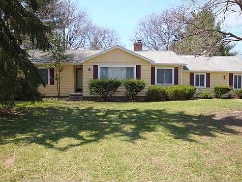 1st image of 21691 Fairway Dr