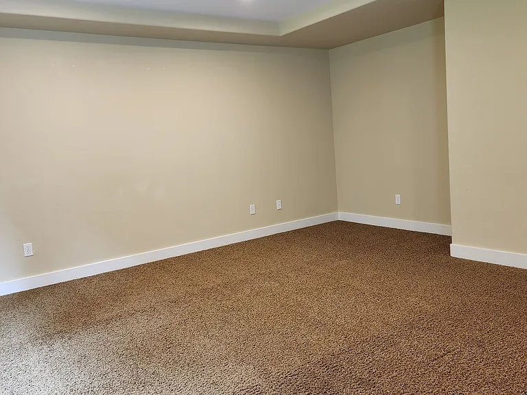 3819 Cameron Dr NE — Photo 63
