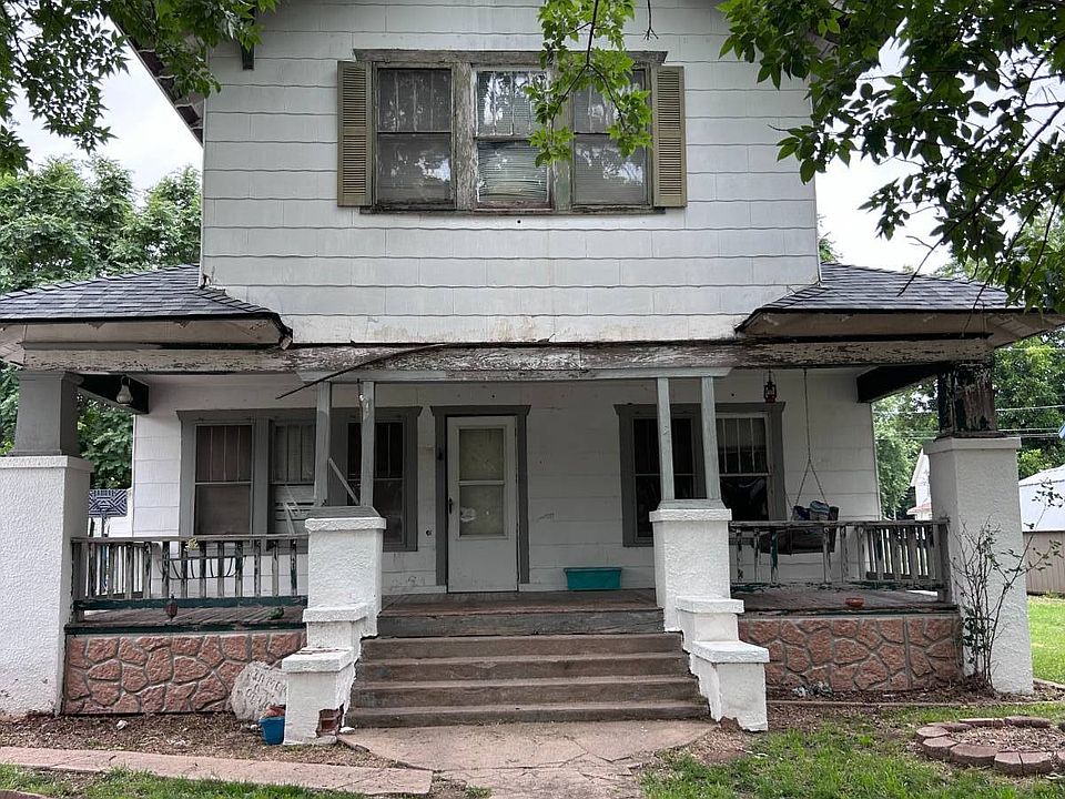 1st image of 107 S Barnes St