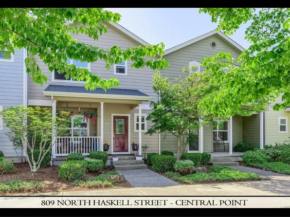 809 N Haskell St, Central Point, OR 97502