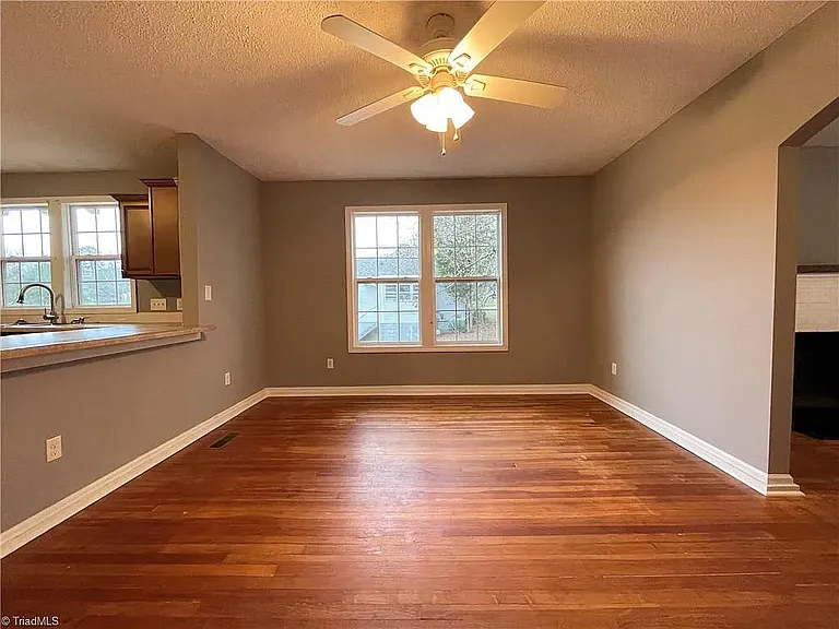 2053 W Clemmonsville Rd — Photo 9