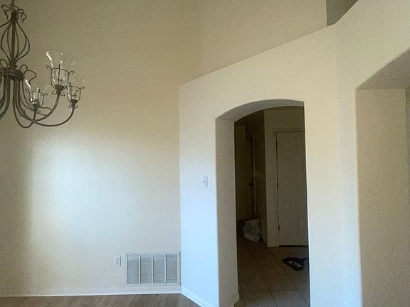 2nd image of 4719 Shumard Dr