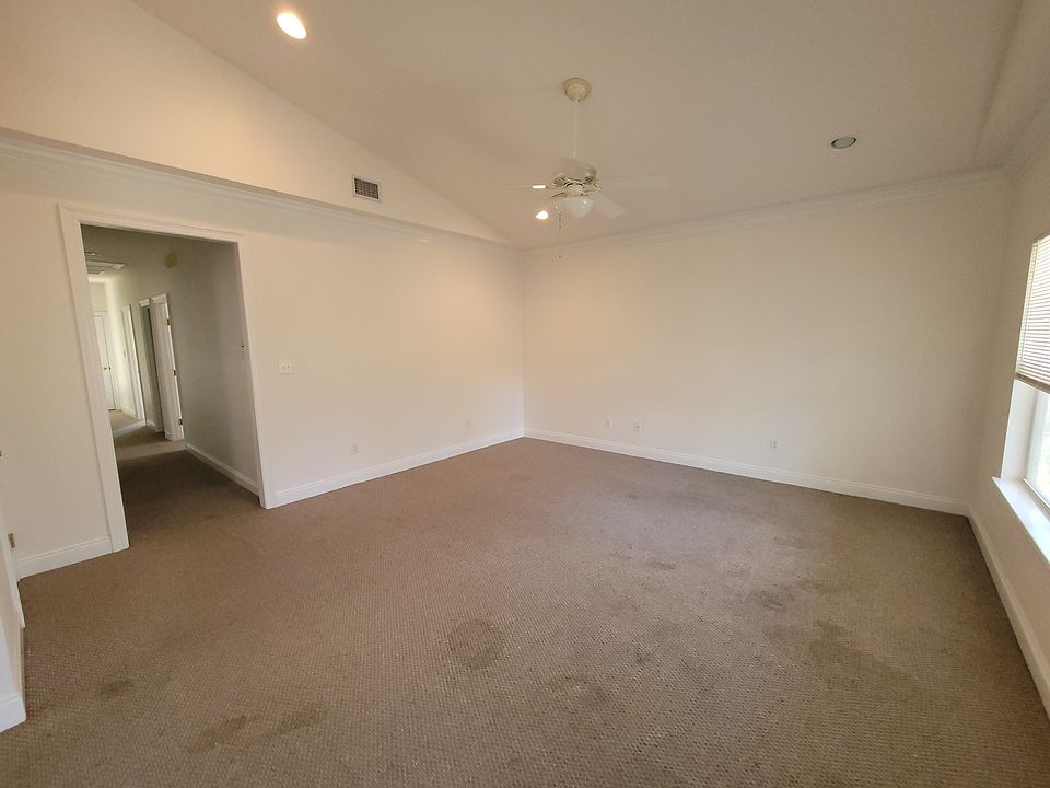 1st image of 645 E 22nd Ave