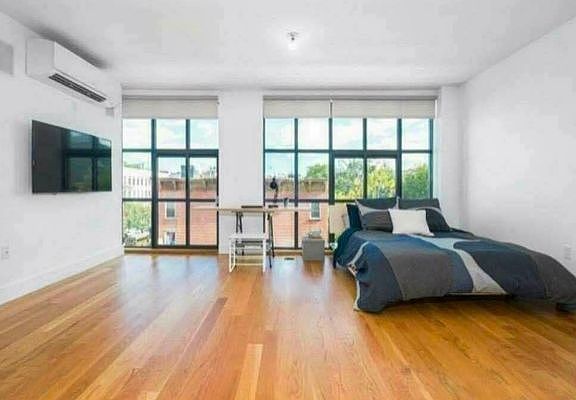 4th image of 608 Franklin Ave #304